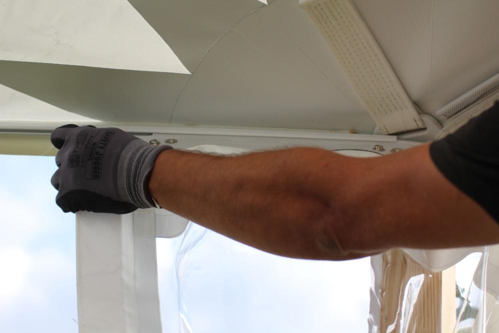Sailcloth rail voor zijwand