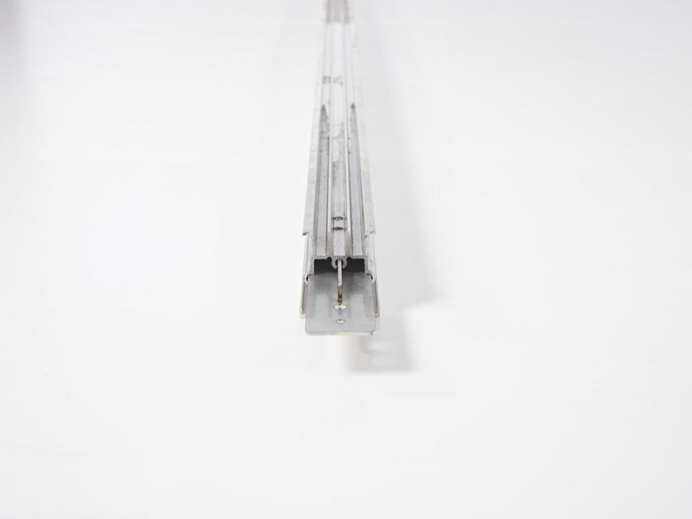 Connexion pour poutres de support pour plancher cassette