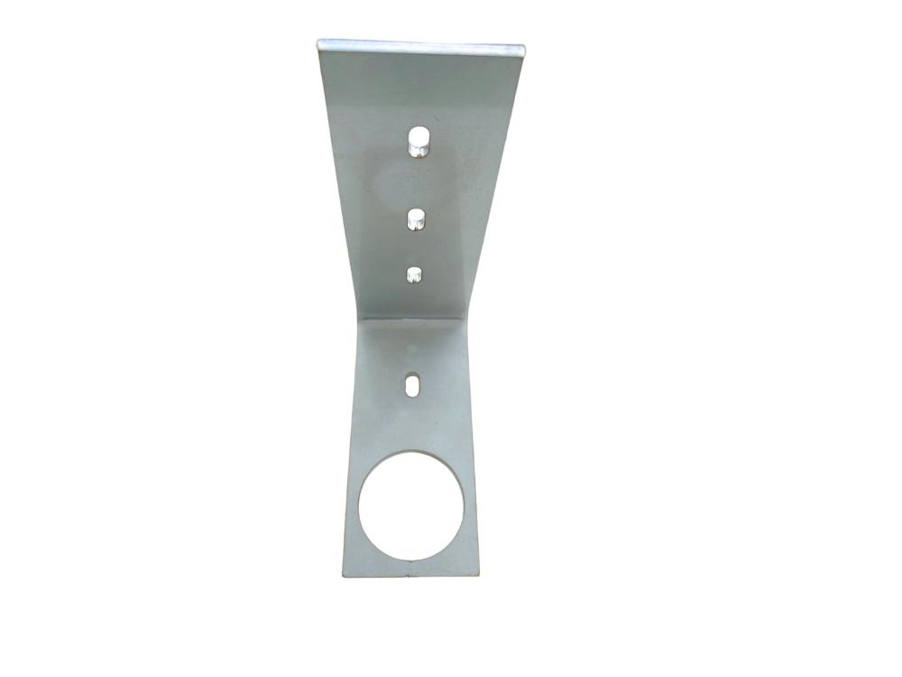 Ancrage d'angle pour un ancrage solide dans poteaux en bois